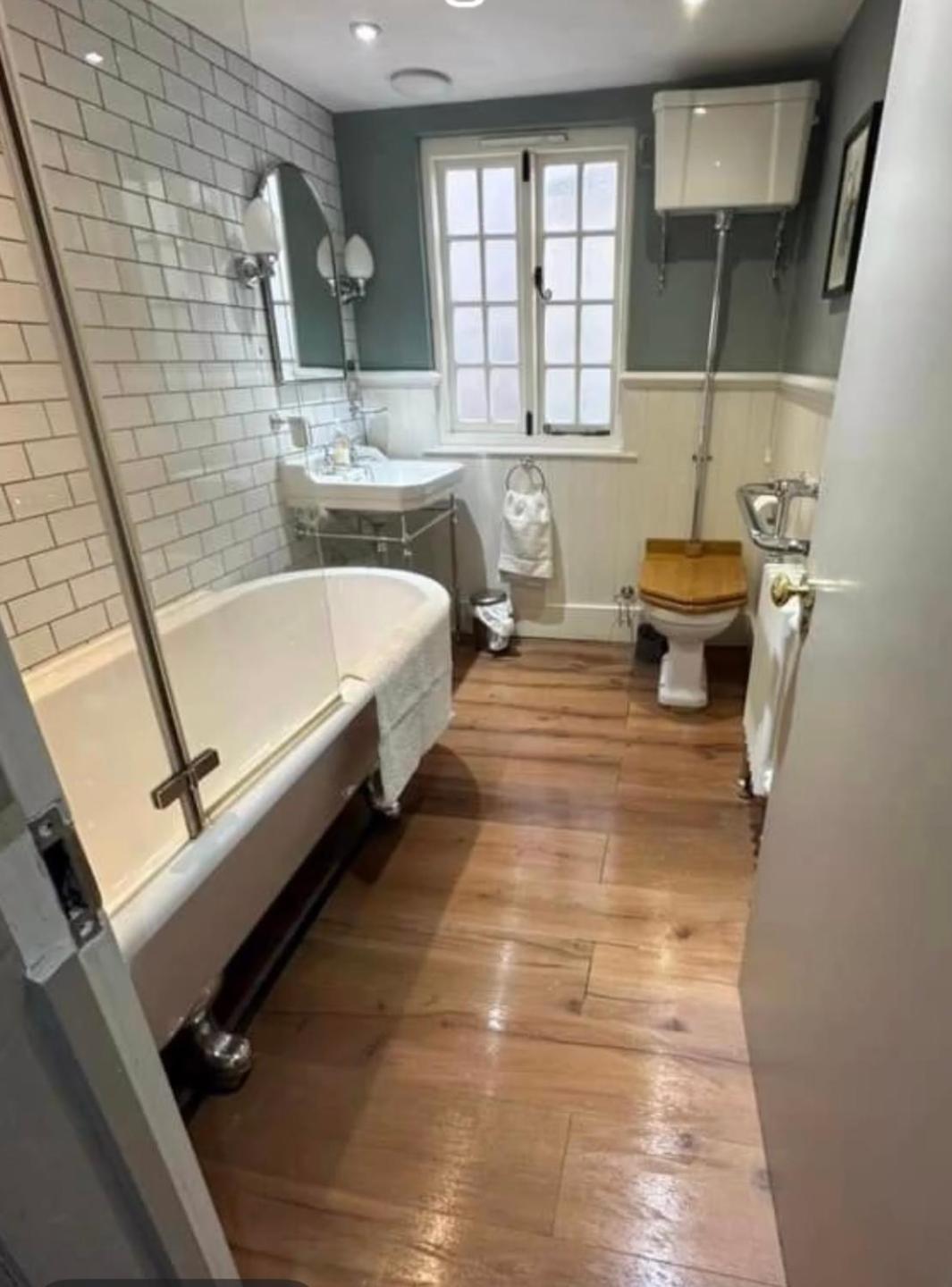 Little Monmouth 4 Bedroom Cottage, Old Town Lyme Regis, Dog Friendly And Parking 外观 照片